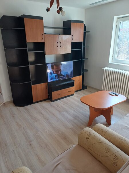 Berceni, Piata Resita,